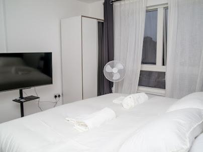 Kayz Lodge- Luxury Ensuite-Private & Shared Accommodation In A New House At The Olympic Village Overlooking Stratford Westfield And Tube Station London Phòng bức ảnh